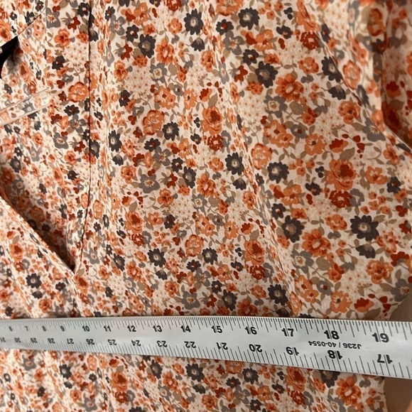 Shein Floral V Neck Short Sleeve Casual Airy Women Size Medium - Picture 6 of 6